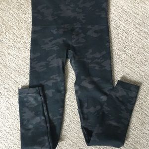 Spanx seamless leggings